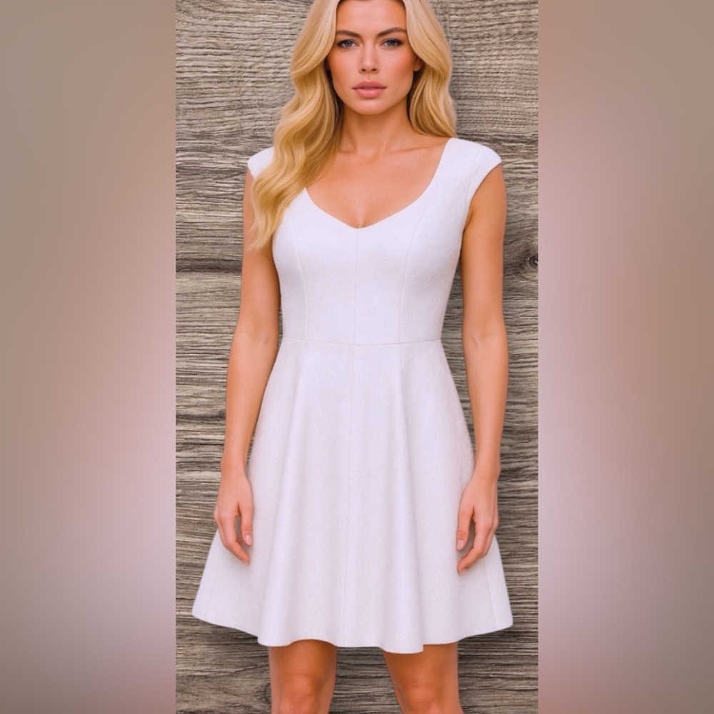 NWT Gianni Bini Silver/White Oceana Full Blossom Floral Lace Dress Size Small - Picture 2 of 13